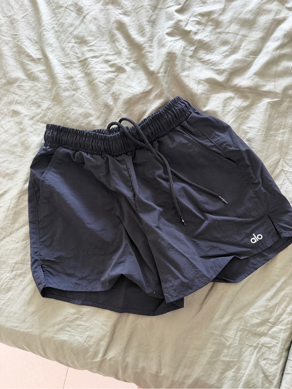 ALO alumni shorts black XS like new